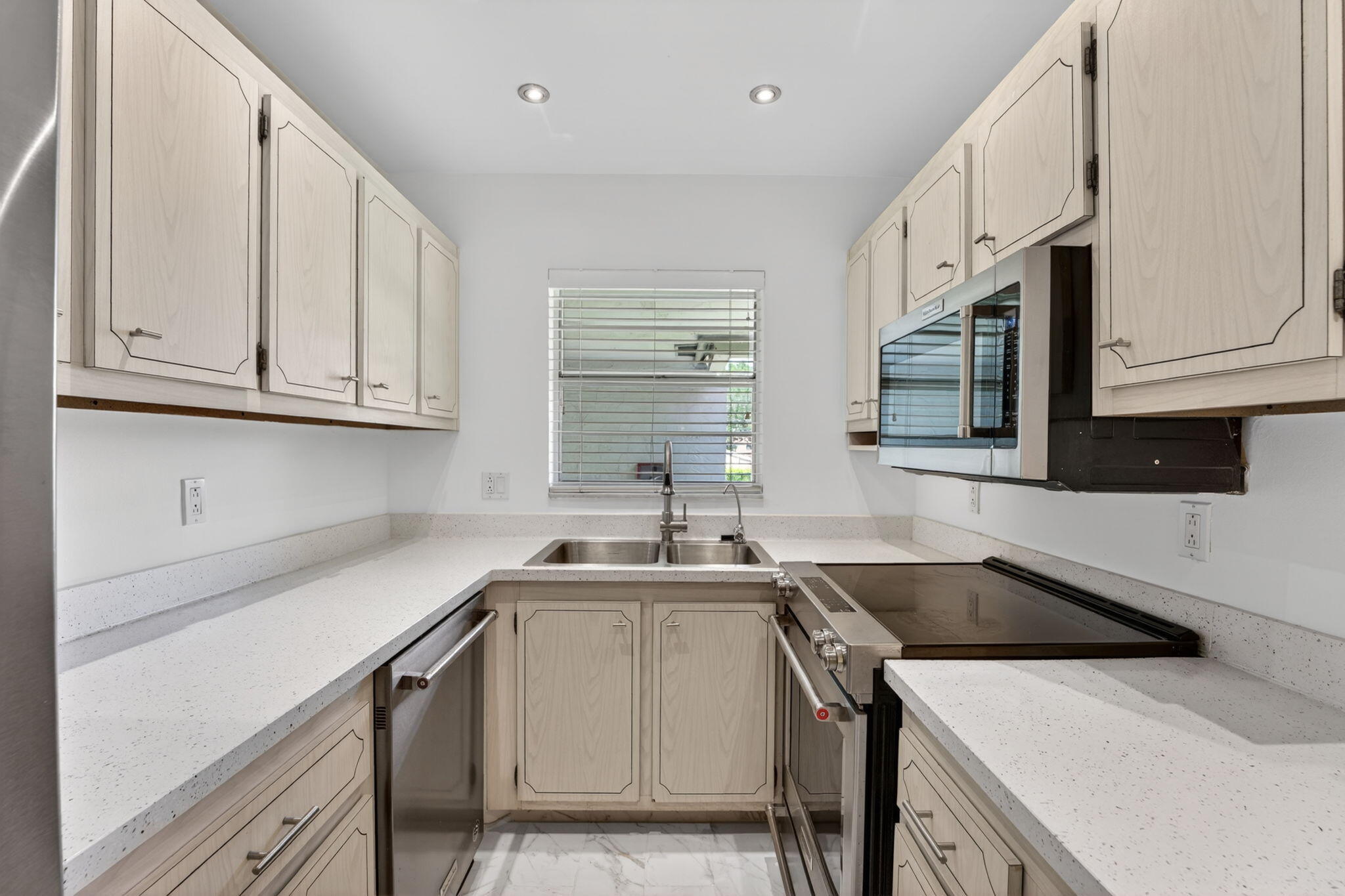 1174 Northwest 13th Street, Unit 242B Boca Raton, FL 33486 - Photo 15 of 40 7-web-or-mls-DSC03067