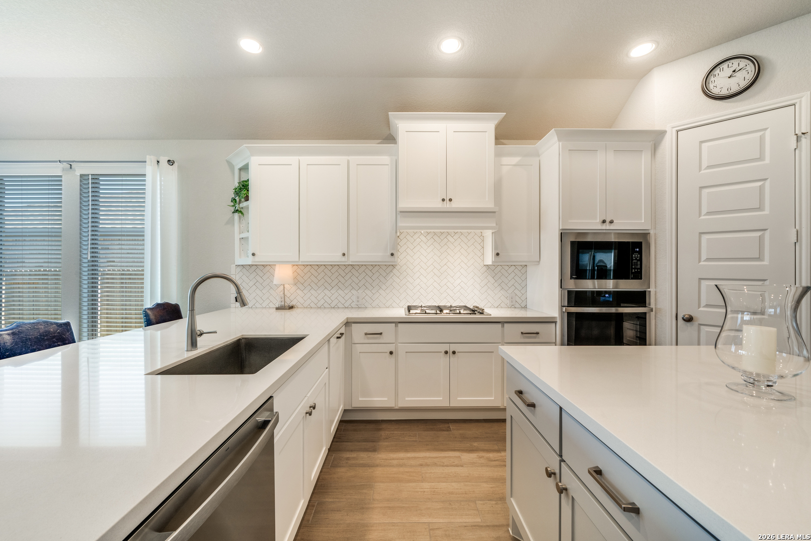 1720 Field Brook Seguin, TX 78155 - Photo 6 of 25