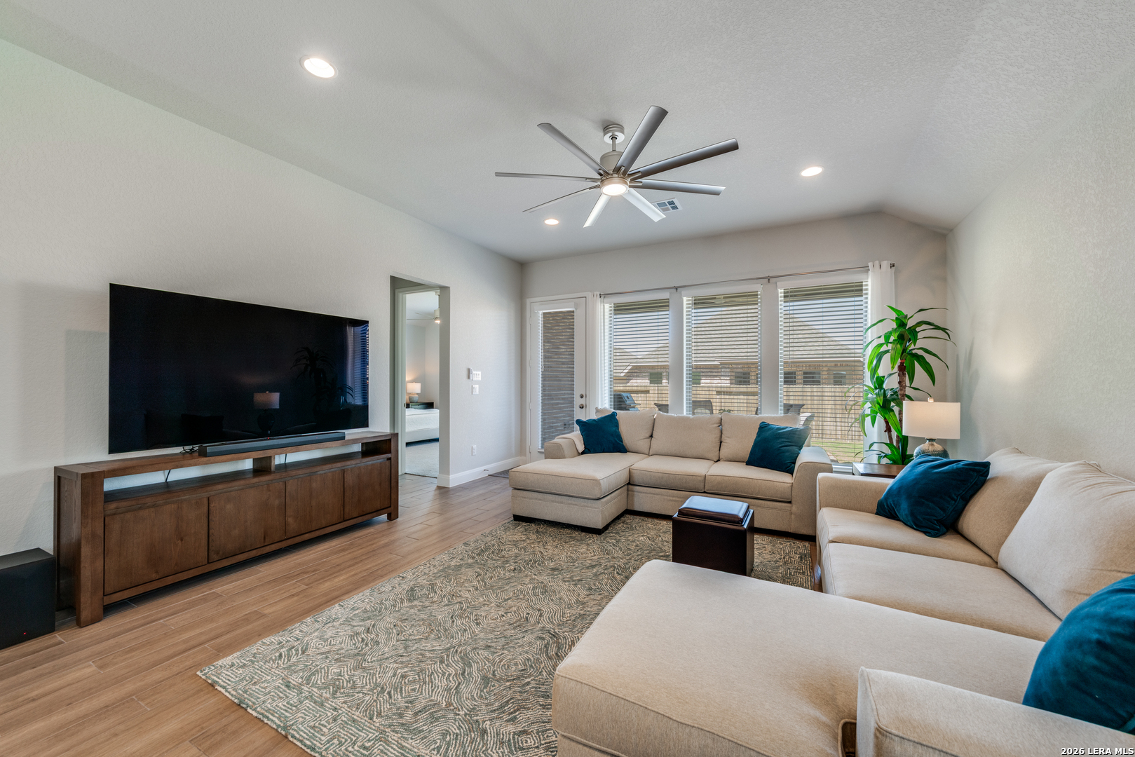 1720 Field Brook Seguin, TX 78155 - Photo 10 of 25