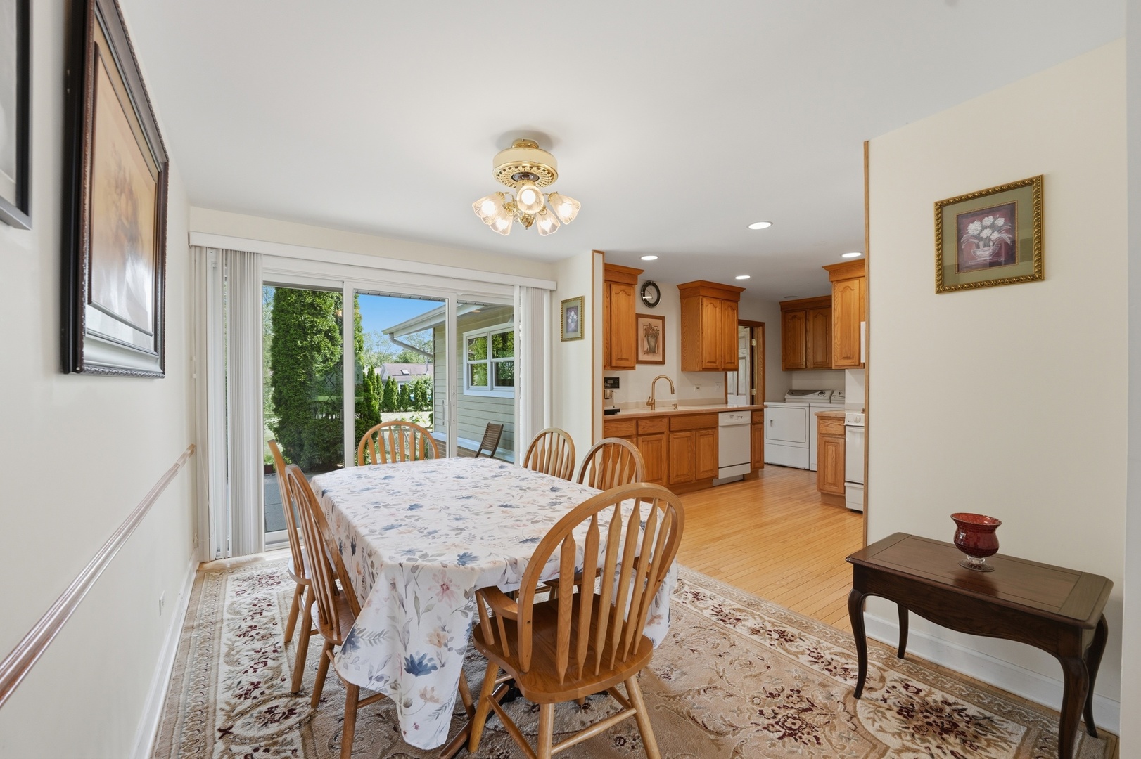 213 Edgeware Road Elk Grove Village, IL 60007 - Photo 19 of 48