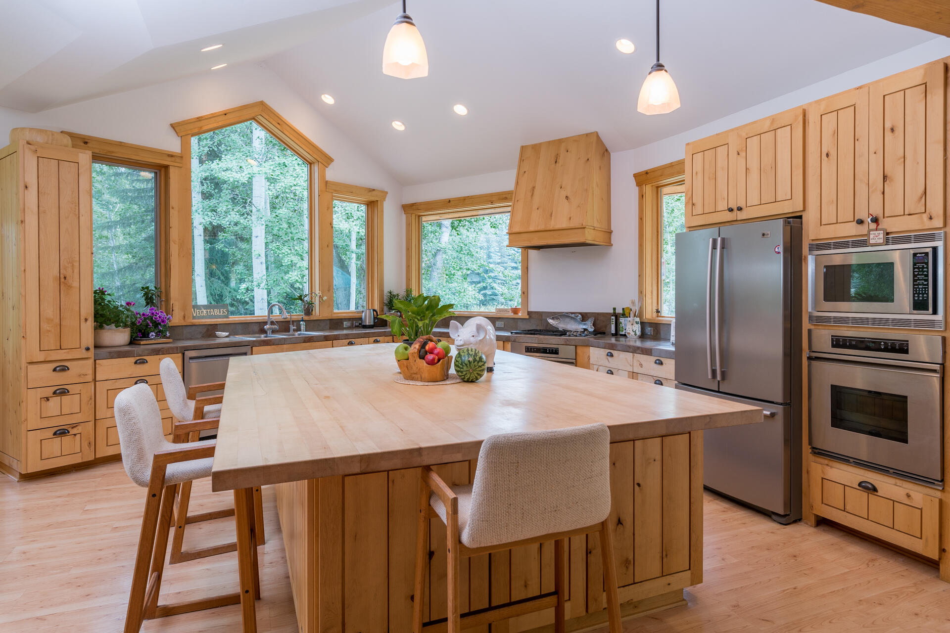 101 Willow Road Blaine County, ID 83333 - Photo 8 of 32 Spacious Kitchen