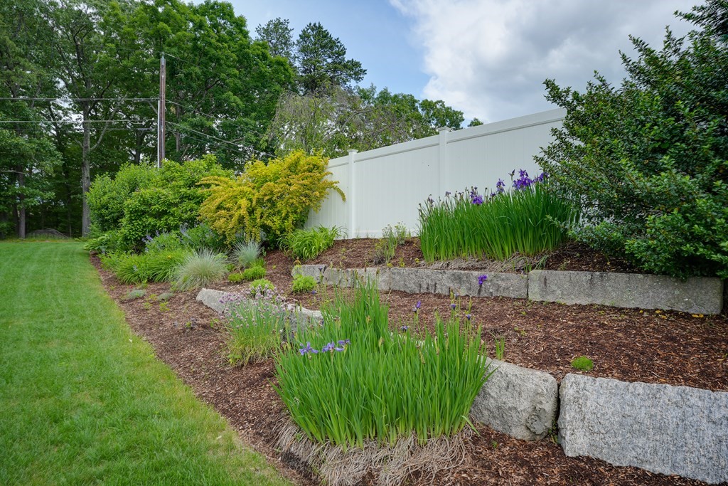 5 Faulkner Road Grafton, MA 01536 - Photo 34 of 42