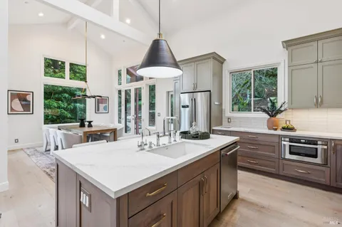 $2,995,000 | 405 Laverne Avenue, Mill Valley, CA 94941