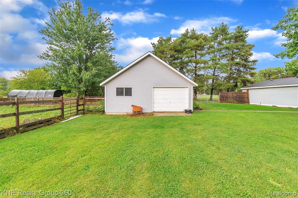 1931 North Hacker Road Howell, MI 48843 - Photo 32 of 50