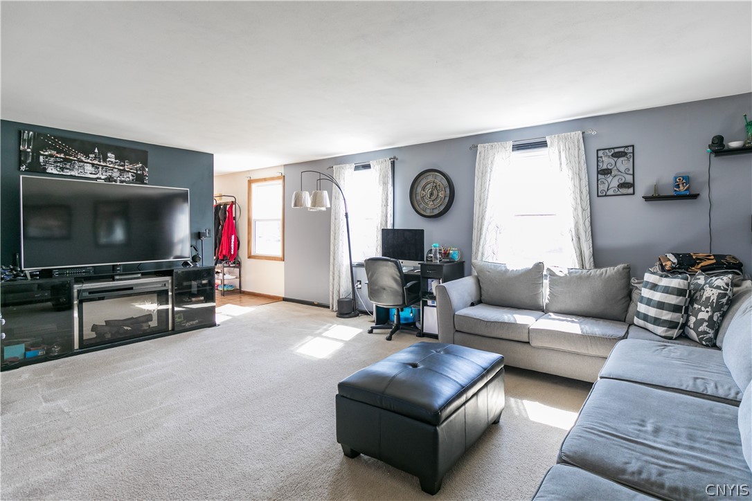 8290 Swallow Path Liverpool, NY 13090 - Photo 10 of 48 Gallery Image 10