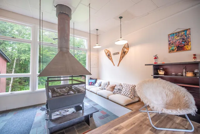 $499,000 | 45 Bluebrook Road, West Dover, VT 05356