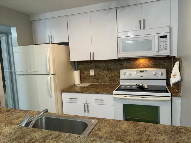 $1,850 | 1225 Northeast 124th Street, Unit 20C, North Miami, FL 33161