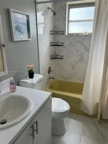 $1,850 | 1225 Northeast 124th Street, Unit 20C, North Miami, FL 33161