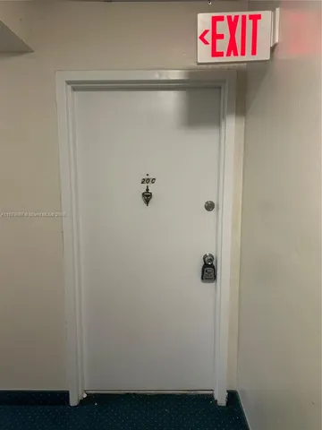 $1,850 | 1225 Northeast 124th Street, Unit 20C, North Miami, FL 33161