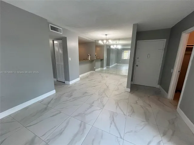 $1,850 | 1225 Northeast 124th Street, Unit 20C, North Miami, FL 33161