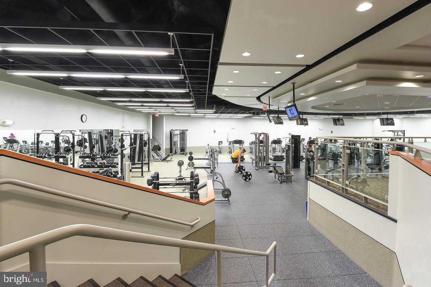 1111 Arlington Boulevard, Unit 738 Arlington, VA 22209 - Photo 21 of 37 a kitchen with lots of counter top space