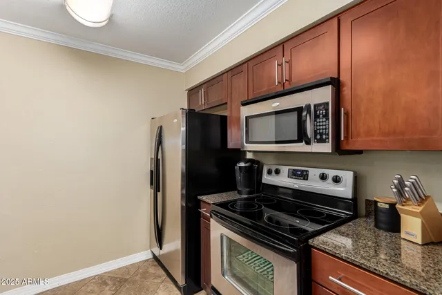 $2,000 | 2025 East Campbell Avenue, Unit 246, Phoenix, AZ 85016