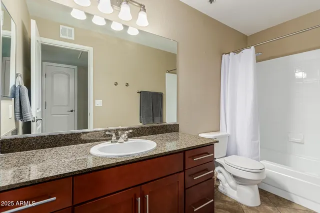 $2,000 | 2025 East Campbell Avenue, Unit 246, Phoenix, AZ 85016