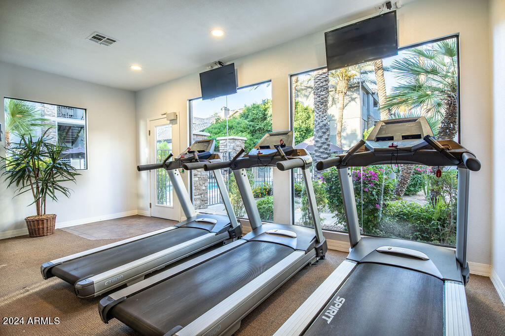 2025 East Campbell Avenue, Unit 246 Phoenix, AZ 85016 - Photo 26 of 36 _W1_0160-HDR-7