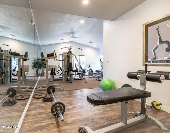 $2,000 | 2025 East Campbell Avenue, Unit 246, Phoenix, AZ 85016