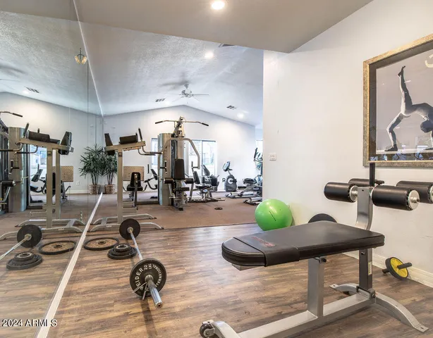 $2,000 | 2025 East Campbell Avenue, Unit 246, Phoenix, AZ 85016