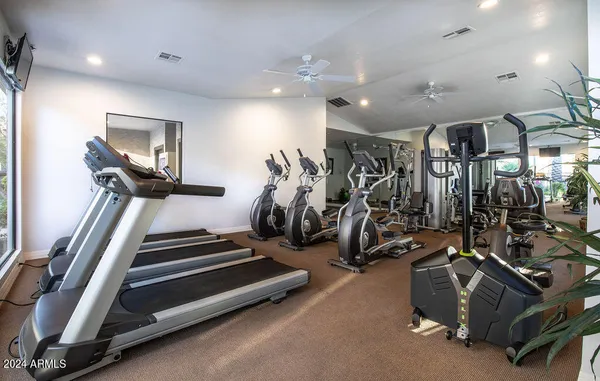 $2,000 | 2025 East Campbell Avenue, Unit 246, Phoenix, AZ 85016