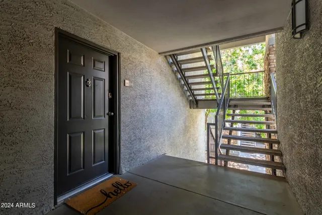 $2,000 | 2025 East Campbell Avenue, Unit 246, Phoenix, AZ 85016