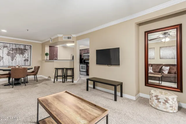 $2,000 | 2025 East Campbell Avenue, Unit 246, Phoenix, AZ 85016