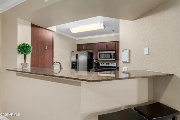 $2,000 | 2025 East Campbell Avenue, Unit 246, Phoenix, AZ 85016