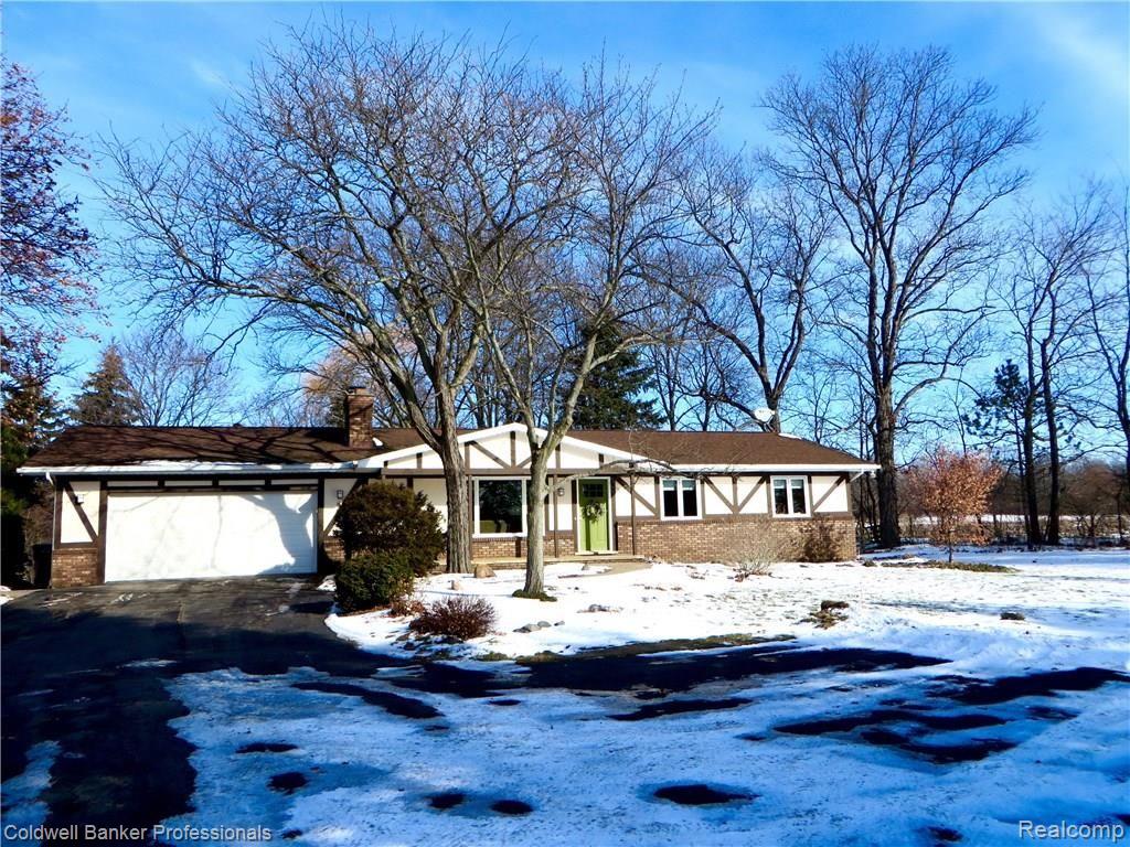 56050 Eight Mile Road Northville, MI 48167 - Photo 1 of 30 IMG_3533.jpg
