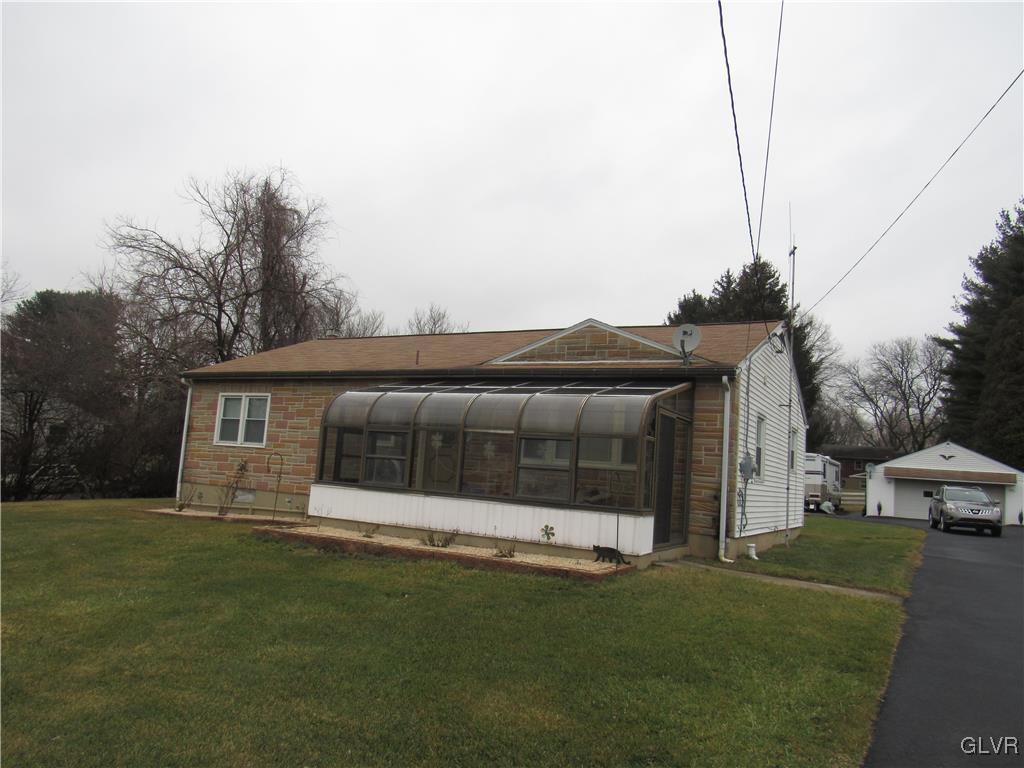 3249 Bingen Road Bethlehem, PA 18015 - Photo 2 of 21 Gallery Image 2