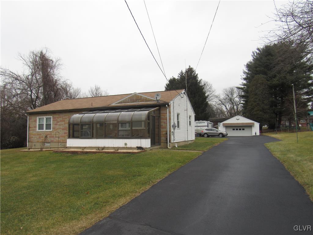 3249 Bingen Road Bethlehem, PA 18015 - Photo 4 of 21 Gallery Image 4
