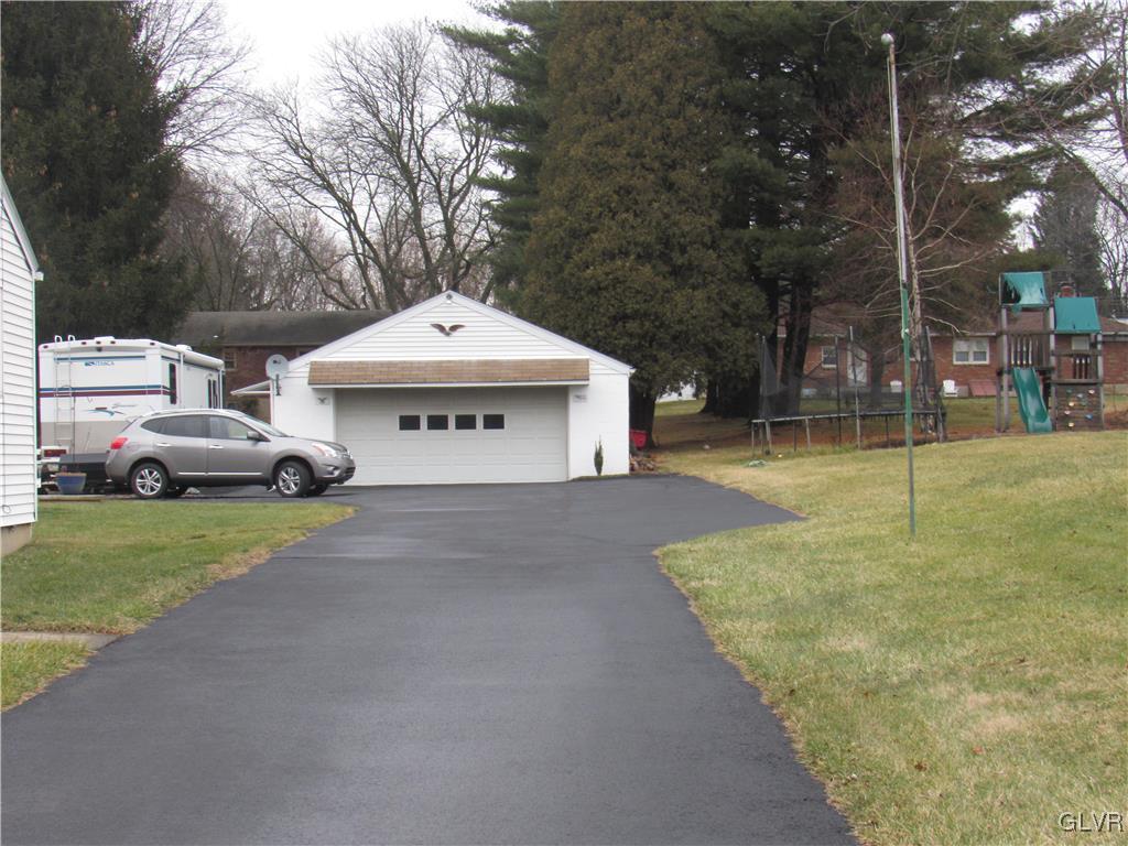 3249 Bingen Road Bethlehem, PA 18015 - Photo 5 of 21 Gallery Image 5