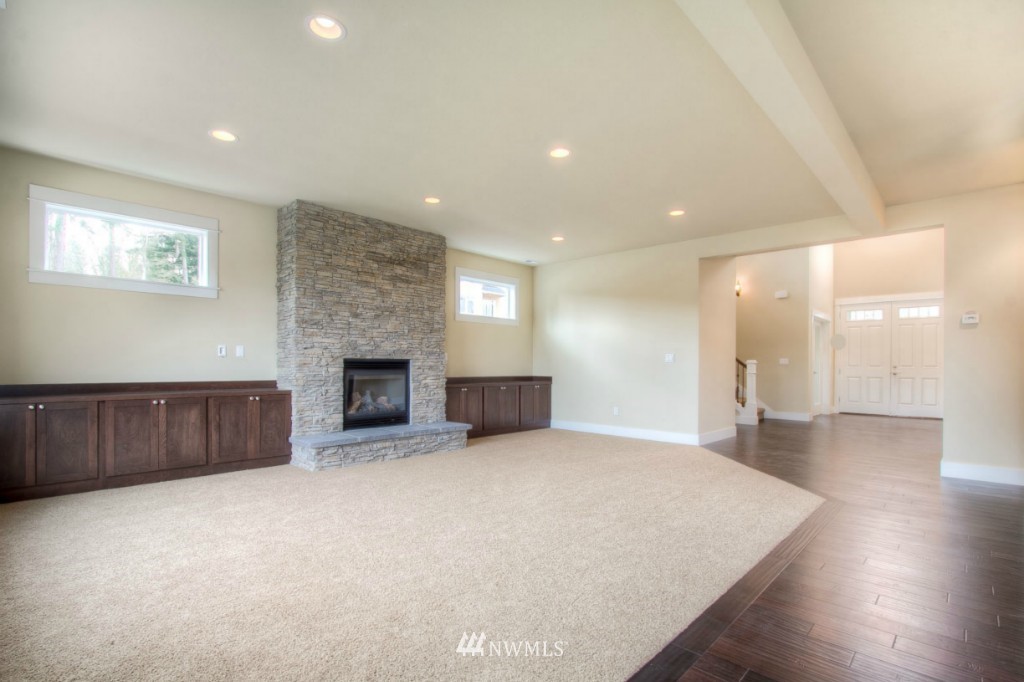 9930 Northeast 145th Street Bothell, WA 98011 - Photo 4 of 10