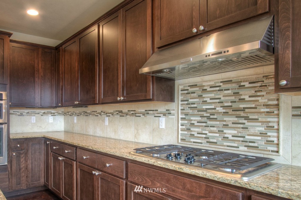 9930 Northeast 145th Street Bothell, WA 98011 - Photo 5 of 10
