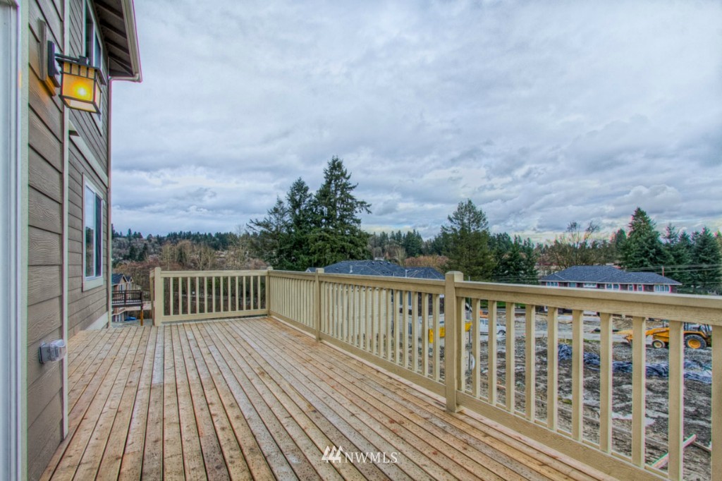 9930 Northeast 145th Street Bothell, WA 98011 - Photo 10 of 10