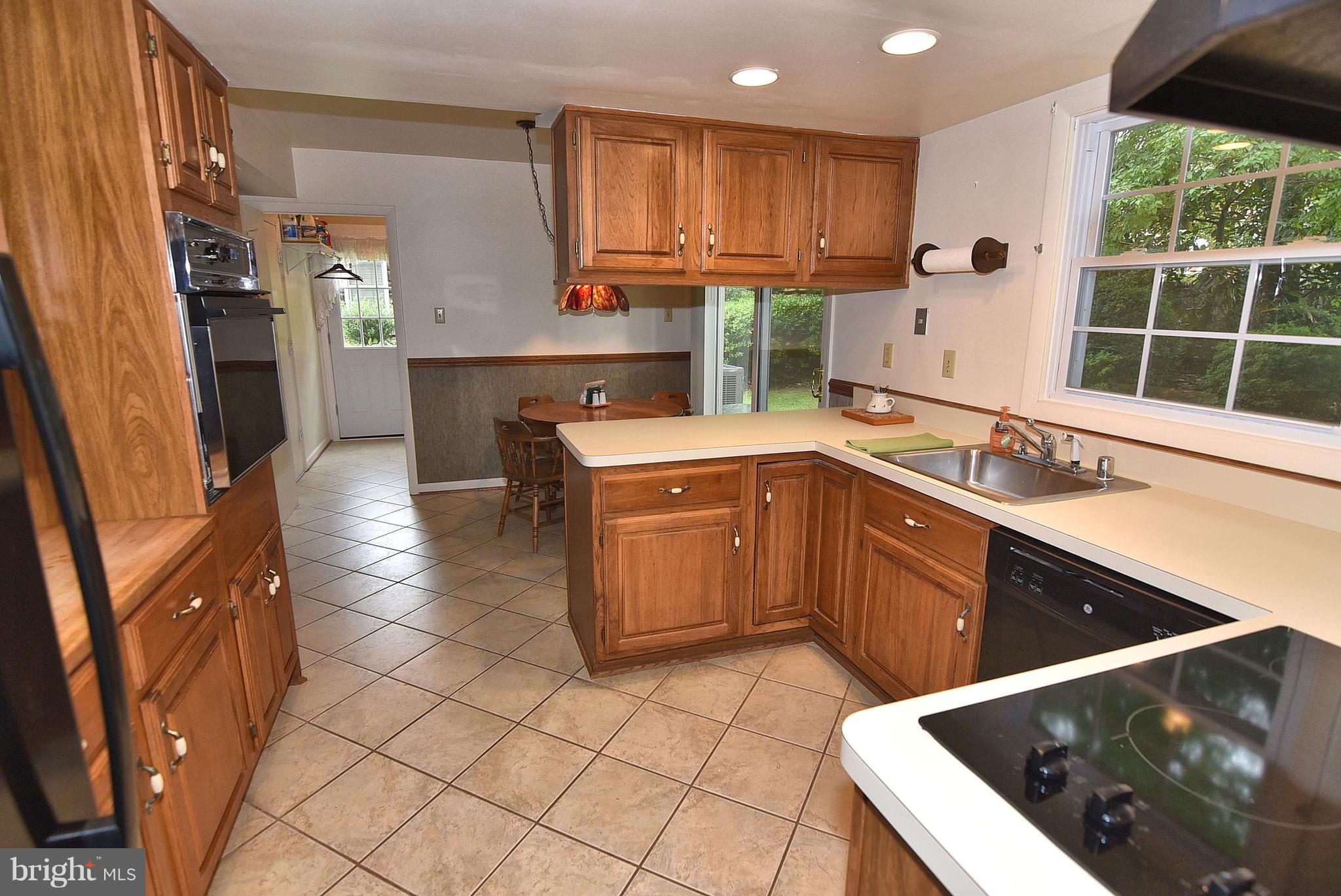 1795 Rochester Street Crofton, MD 21114 - Photo 13 of 29 Kitchen