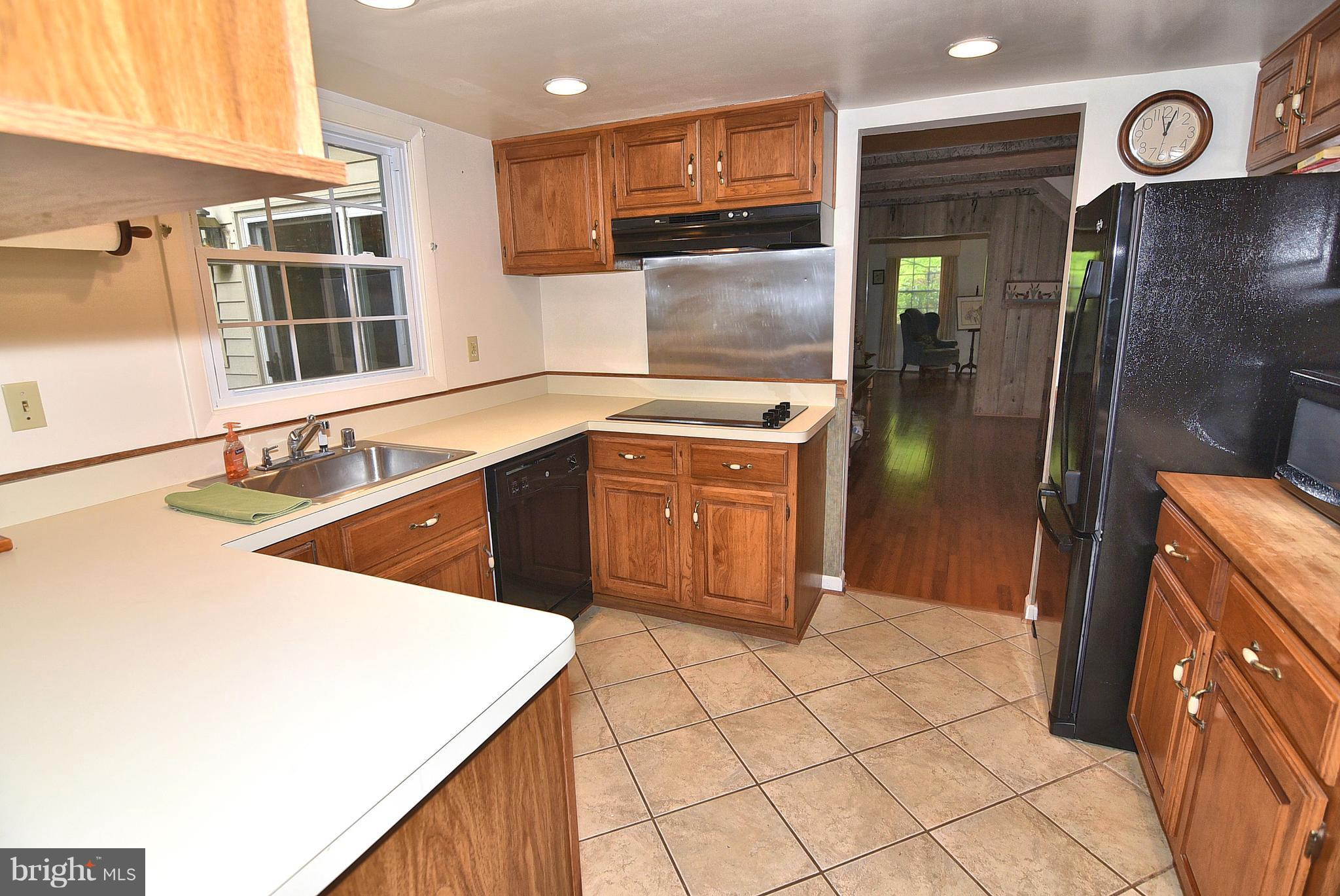 1795 Rochester Street Crofton, MD 21114 - Photo 14 of 29 Kitchen