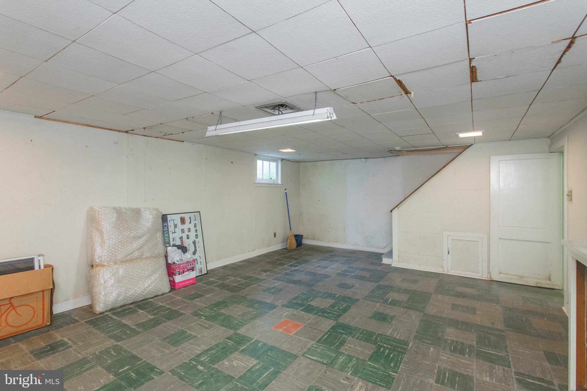 16 West Avenue Springfield, PA 19064 - Photo 33 of 34 a view of an empty room