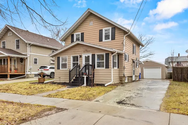 $239,900 | 726 West Summer Street, Appleton, WI 54914