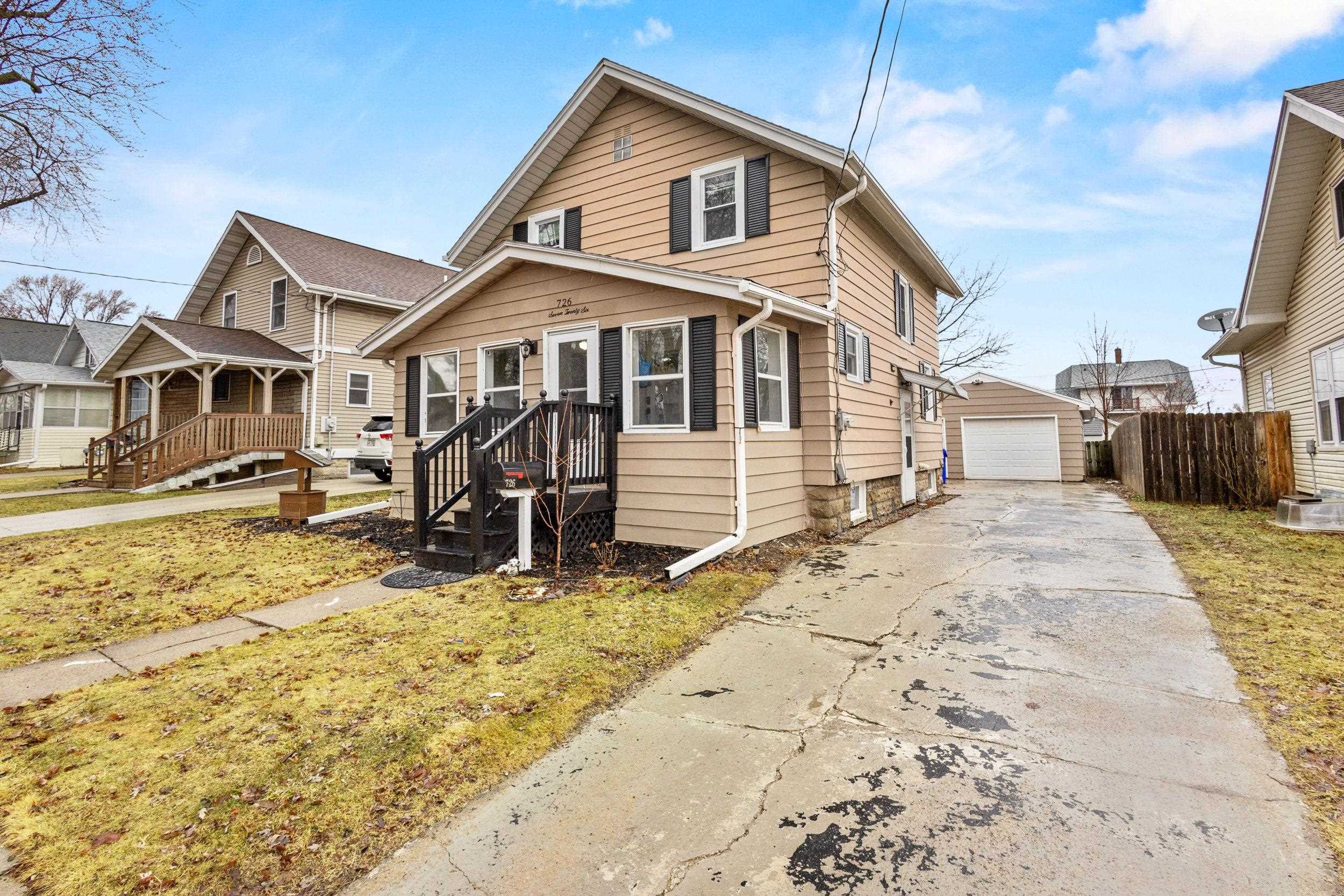 726 West Summer Street Appleton, WI 54914 - Photo 5 of 73