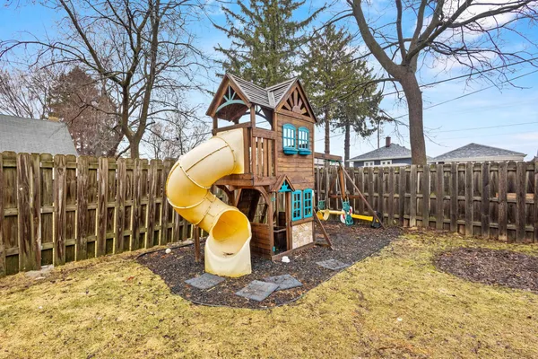 $239,900 | 726 West Summer Street, Appleton, WI 54914