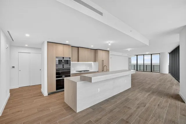 $4,699,000 | 900 North Ocean Boulevard, Unit 1401, Pompano Beach, FL 33062