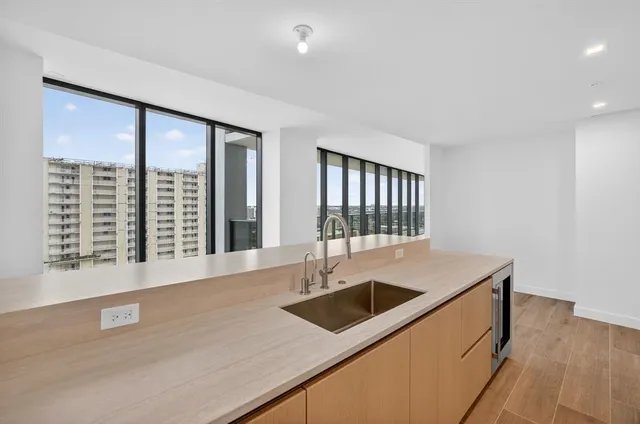 $4,699,000 | 900 North Ocean Boulevard, Unit 1401, Pompano Beach, FL 33062