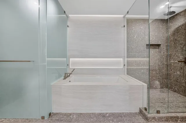 $4,699,000 | 900 North Ocean Boulevard, Unit 1401, Pompano Beach, FL 33062