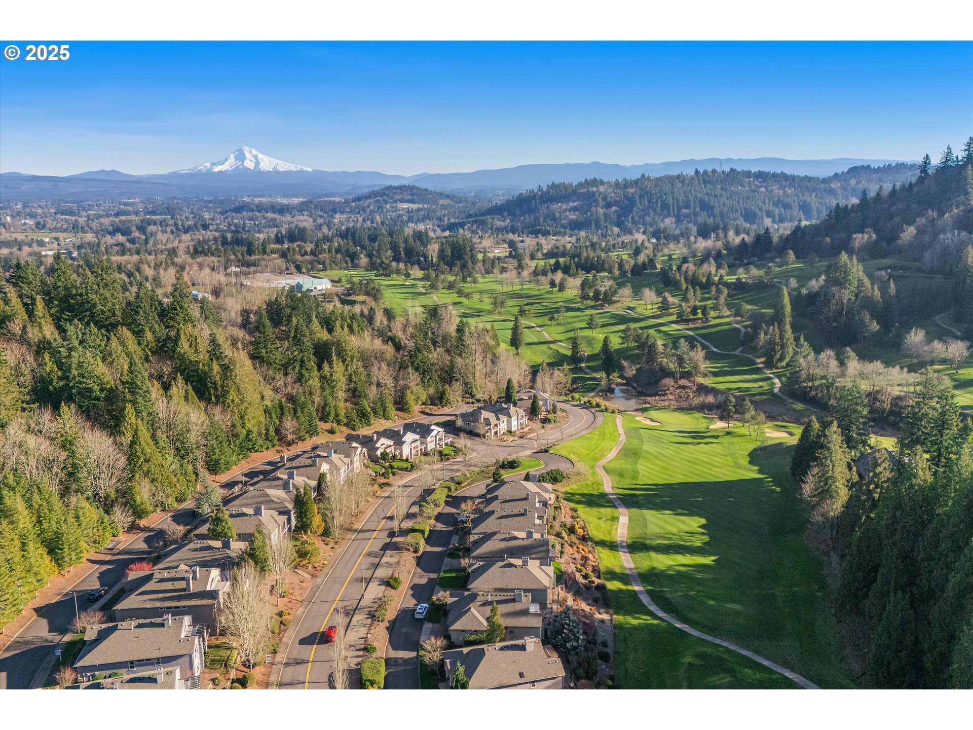 632 Southeast 38th Drive Gresham, OR 97080 - Photo 11 of 46 a view of a city with mountains in the background