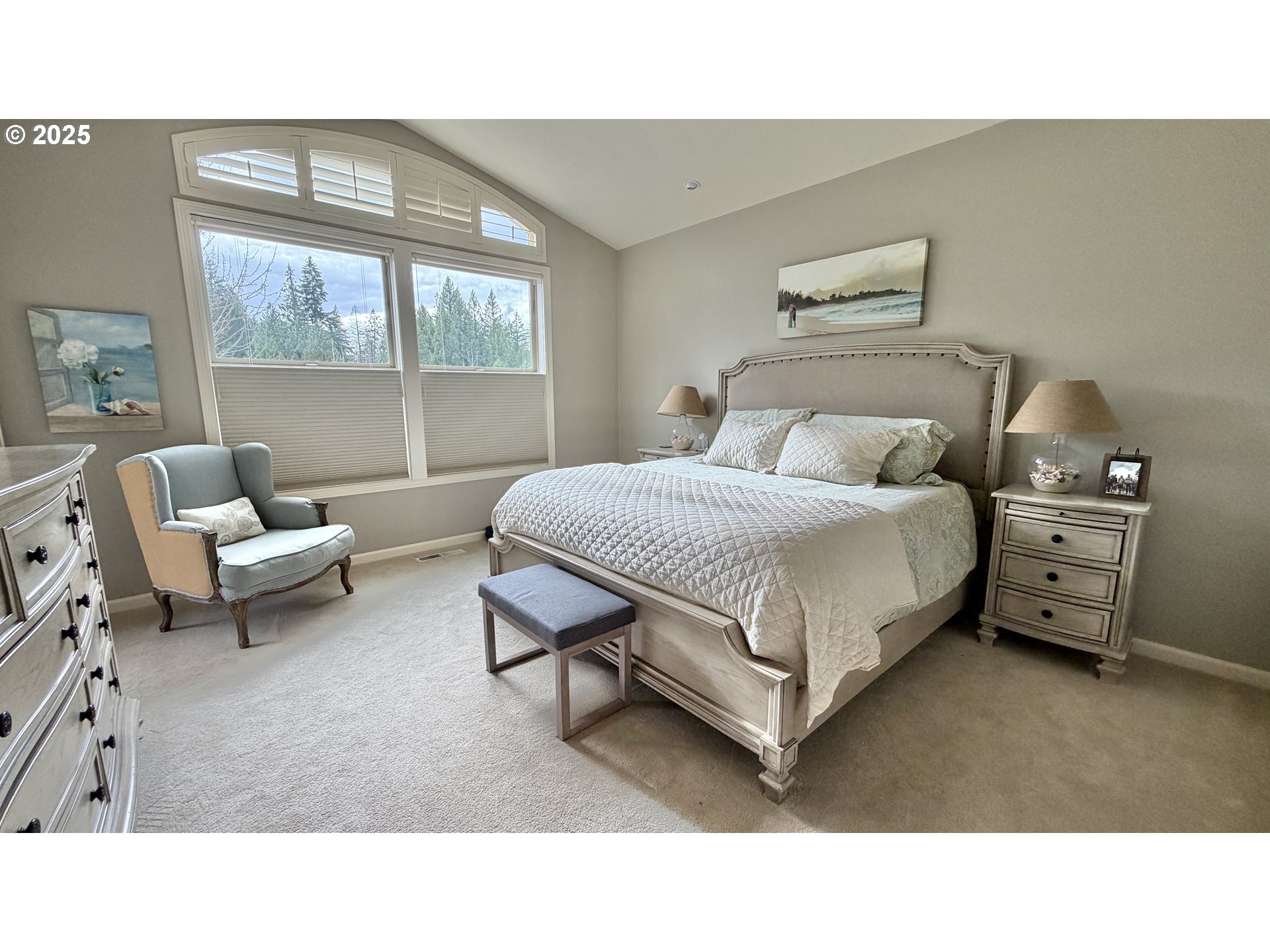 632 Southeast 38th Drive Gresham, OR 97080 - Photo 10 of 46 a living room with furniture and a large window