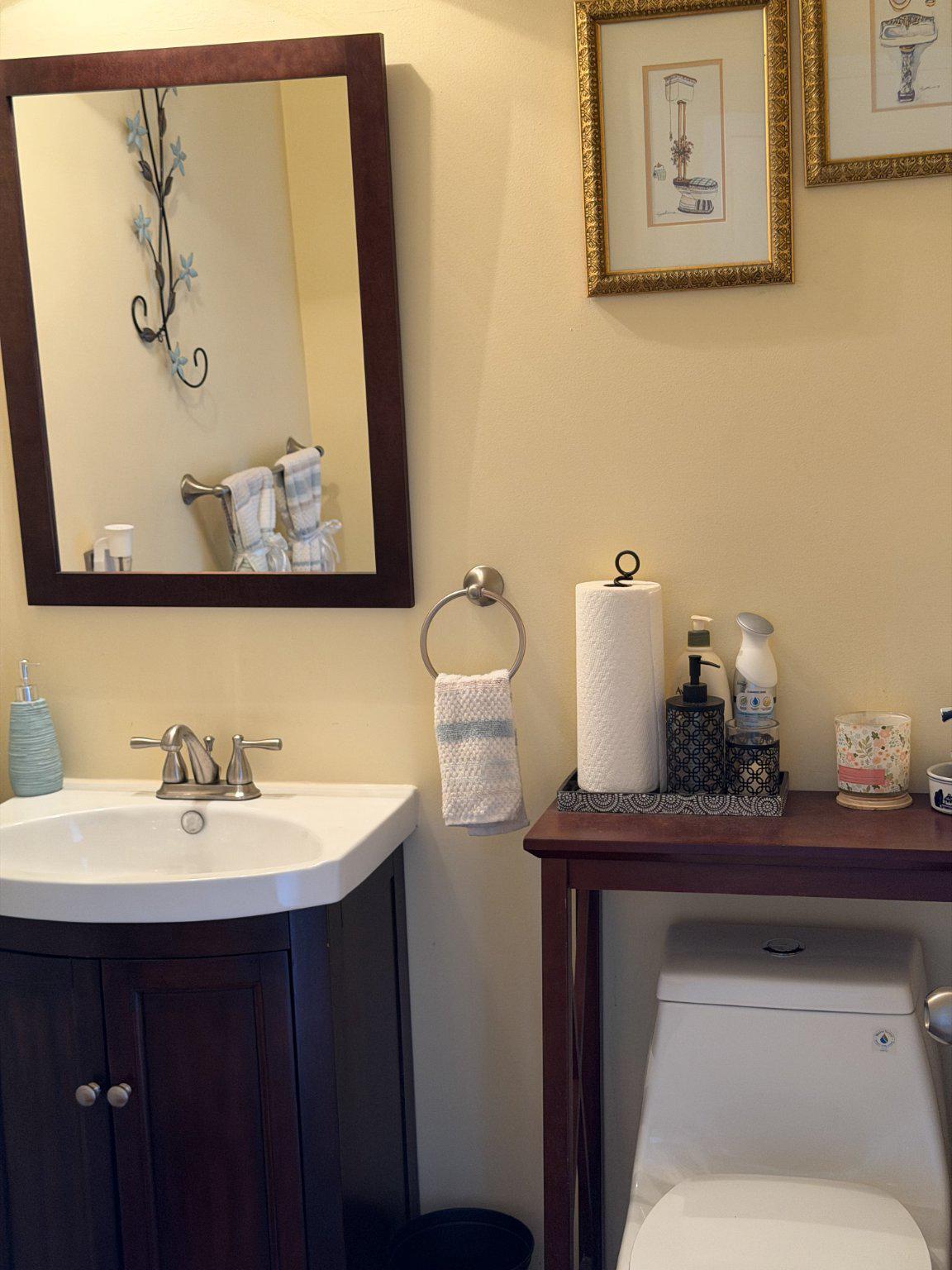 14108 Jones Bridge Road Upper Marlboro, MD 20774 - Photo 15 of 36 Powder room with elegant decor.