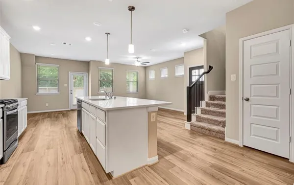 $2,600 | 16104 Oregon Oak Drive, Houston, TX 77084