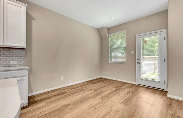 $2,600 | 16104 Oregon Oak Drive, Houston, TX 77084