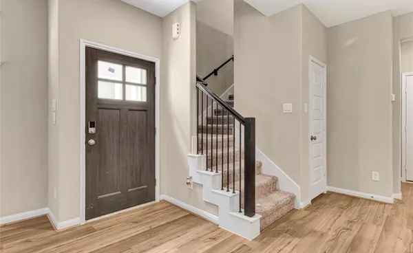 $2,600 | 16104 Oregon Oak Drive, Houston, TX 77084