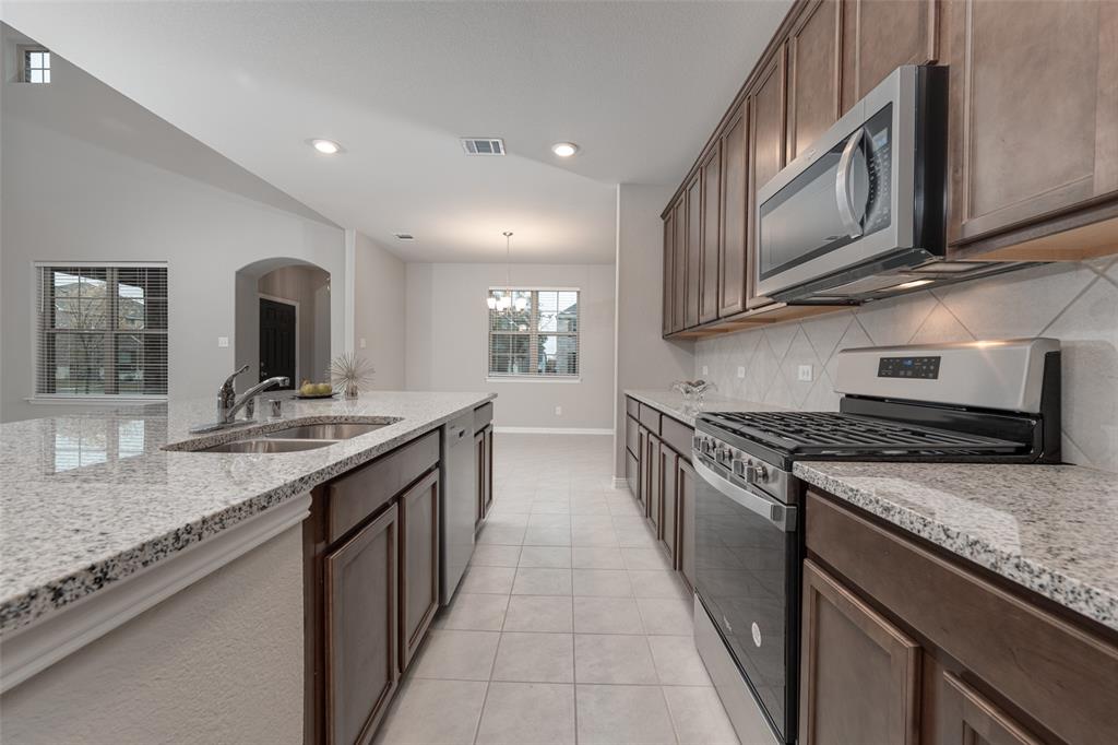 1237 Milfoil Drive Justin, TX 76247 - Photo 8 of 27