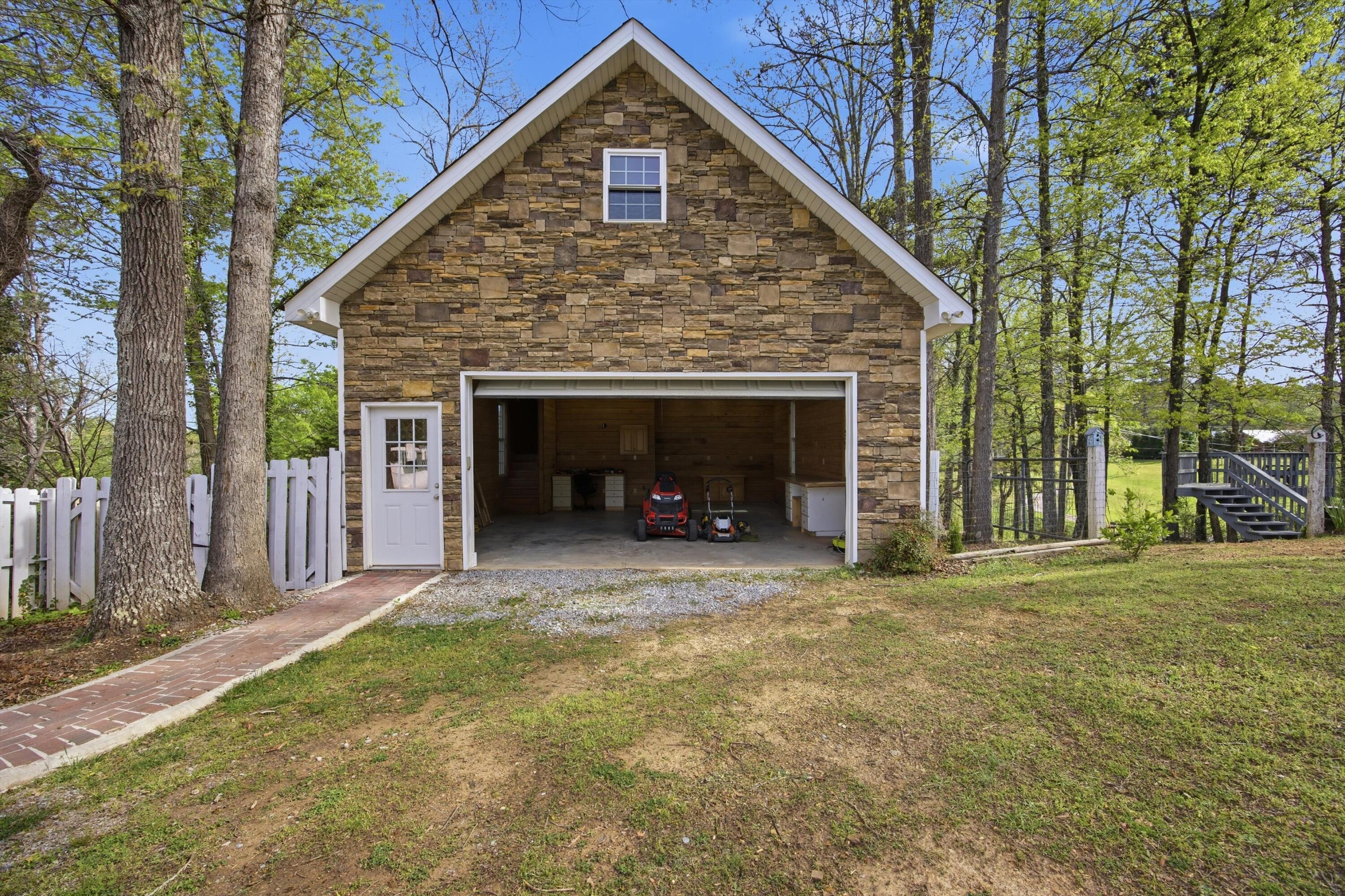 11102 London Lane Apison, TN 37302 - Photo 30 of 37 Detached garage