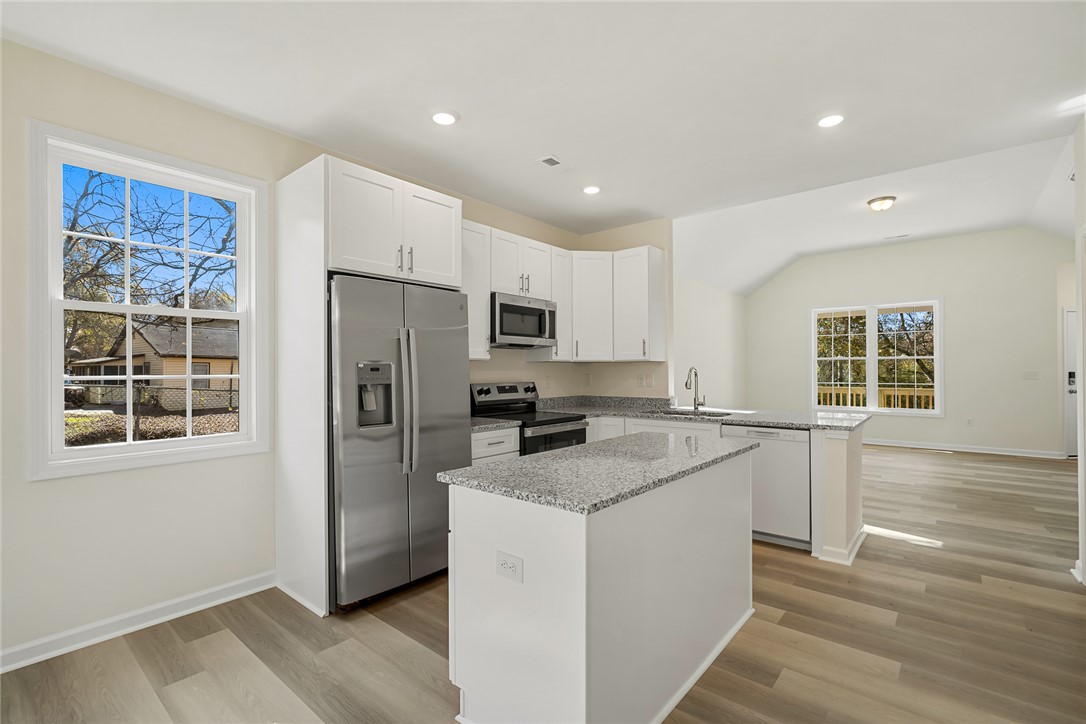 337 Winston Street Pendleton, SC 29670 - Photo 14 of 35 Kitchen