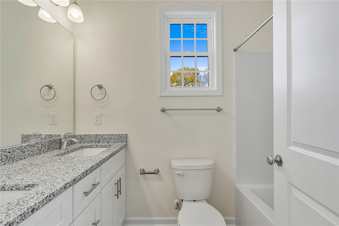 337 Winston Street Pendleton, SC 29670 - Photo 22 of 35 Primary Bathroom